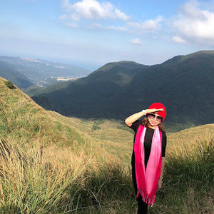 Meet your Posher, Thao vy